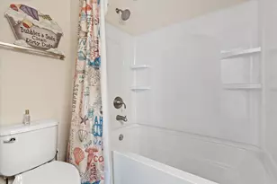 N42W22770 Beacon Ct, Pewaukee, WI 53072 - Photo 33