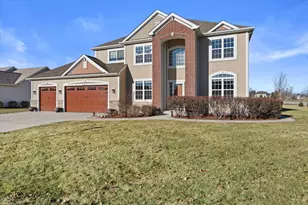 N42W22770 Beacon Ct, Pewaukee, WI 53072 - Photo 49