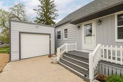 208  Wright St, Waukesha, WI 53186 - Photo 3