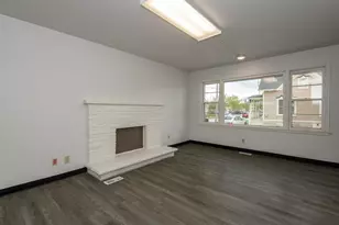 208 Wright St, Waukesha, WI 53186 - Photo 35