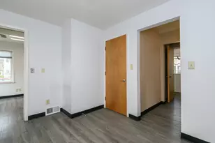 208 Wright St, Waukesha, WI 53186 - Photo 41
