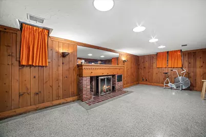 1140 E Bywater Ln, Fox Point, WI 53217 - Photo 47