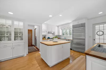1140 E Bywater Ln, Fox Point, WI 53217 - Photo 17