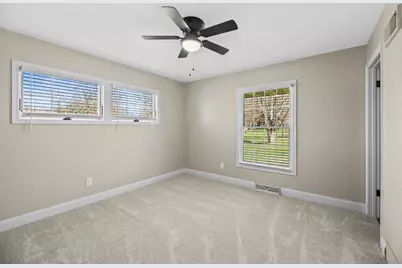 25922 W Loomis Rd, Racine, WI 53185 - Photo 27