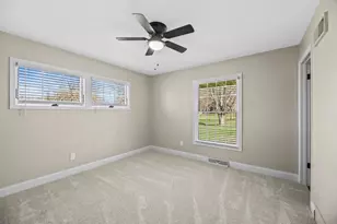 25922 W Loomis Rd, Racine, WI 53185 - Photo 27