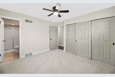 25922 W Loomis Rd, Racine, WI 53185 - Photo 27
