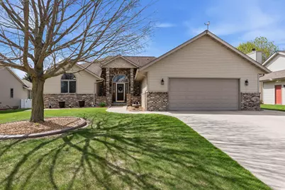 489  Braatz Dr, Kewaskum, WI 53040 - Photo 1