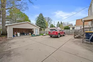 2617 S 99th St, West Allis, WI 53227 - Photo 19