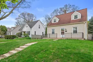 2617 S 99th St, West Allis, WI 53227 - Photo 3