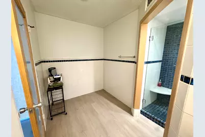 1409 N Prospect Ave #703, Milwaukee, WI 53202 - Photo 9