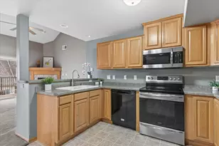 1351 Rose Ct, Waukesha, WI 53186 - Photo 15