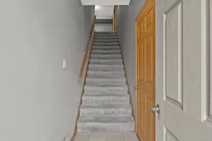 1351 Rose Ct, Waukesha, WI 53186 - Photo 3