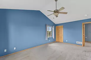 1351 Rose Ct, Waukesha, WI 53186 - Photo 29