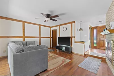 524 E Forest Hill Ave, Oak Creek, WI 53154 - Photo 3