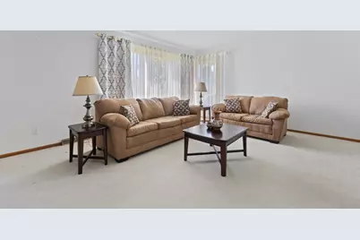 524 E Forest Hill Ave, Oak Creek, WI 53154 - Photo 5