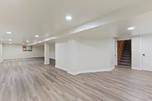 524 E Forest Hill Ave, Oak Creek, WI 53154 - Photo 21