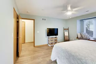 91 Potawatomi Rd, Williams Bay, WI 53191 - Photo 11
