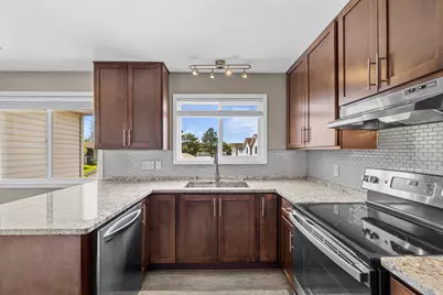 1521  Windsor Way #8, Racine, WI 53406 - Photo 5