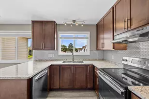 1521 Windsor Way, Racine, WI 53406 - Photo 5