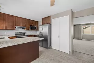 1521 Windsor Way, Racine, WI 53406 - Photo 3