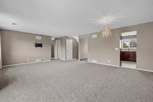 1521 Windsor Way, Racine, WI 53406 - Photo 9
