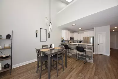W206N16618  Blackberry Cir #2327, Jackson, WI 53037 - Photo 9