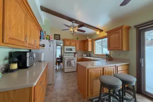 N97W21763 Whitehorse Dr, Germantown, WI 53017 - Photo 9