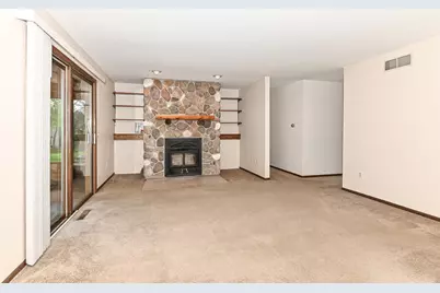 503  Paul St, Racine, WI 53105 - Photo 7