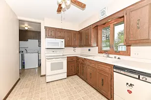 503 Paul St, Racine, WI 53105 - Photo 9