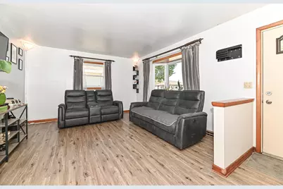 5416 S Elaine Ave, Cudahy, WI 53110 - Photo 11