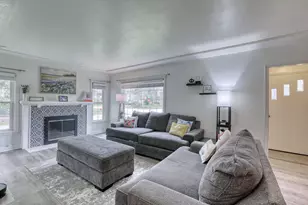 5518 S 110 St, Hales Corners, WI 53130 - Photo 9