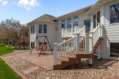 849  Whisper Falls Ln, Menasha, WI 54952 - Photo 3