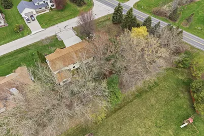 2146  Waverly Ct, Sheboygan, WI 53083 - Photo 13