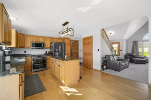 W143N9776 Ridgewood Ln, Germantown, WI 53022 - Photo 11