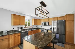 W143N9776 Ridgewood Ln, Germantown, WI 53022 - Photo 7
