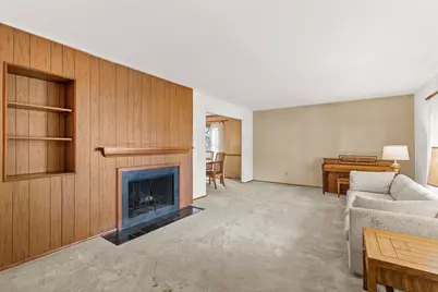 1123  Palamino Dr, Racine, WI 53402 - Photo 3