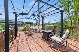 8831 W Hawthorne Ave, Wauwatosa, WI 53226 - Photo 31