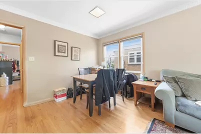 8831 W Hawthorne Ave #8833, Wauwatosa, WI 53226 - Photo 9
