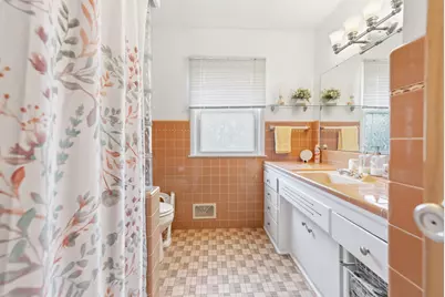 8831 W Hawthorne Ave #8833, Wauwatosa, WI 53226 - Photo 29