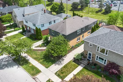 8831 W Hawthorne Ave #8833, Wauwatosa, WI 53226 - Photo 33