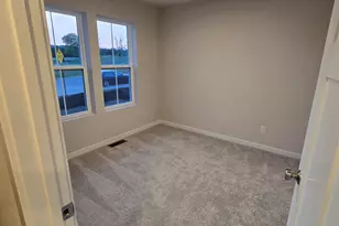 630 Harvest Ln, Hartford, WI 53027 - Photo 13