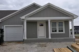 636 Harvest Ln, Hartford, WI 53027 - Photo 1