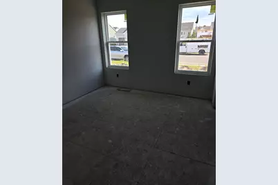 636  Harvest Ln, Hartford, WI 53027 - Photo 7