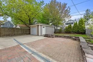 4213 N Larkin St, Shorewood, WI 53211 - Photo 35