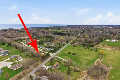 2146  Waverly Ct, Sheboygan, WI 53083 - Photo 35