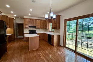 2146 Waverly Ct, Sheboygan, WI 53083 - Photo 17