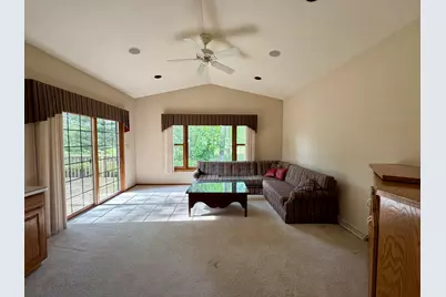 2146  Waverly Ct, Sheboygan, WI 53083 - Photo 13