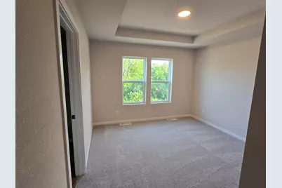 W219N16225  Primrose Ct, Jackson, WI 53037 - Photo 7
