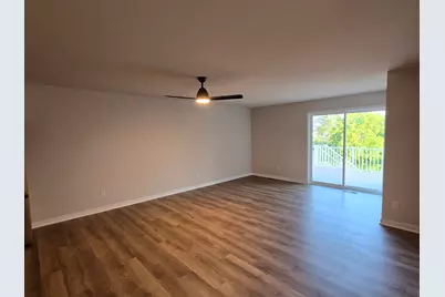 W219N16225  Primrose Ct, Jackson, WI 53037 - Photo 5