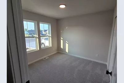 W219N16225  Primrose Ct, Jackson, WI 53037 - Photo 11